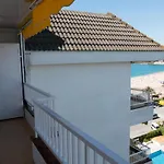Appartement Seahomes Vacations - Seafront Fenals & Pkg