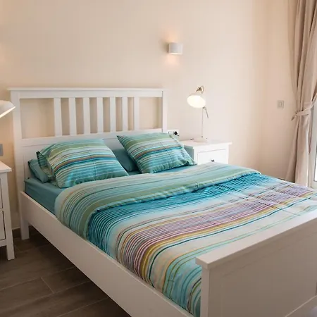 Seahomes Vacations - Seafront Fenals & Pkg * Lloret de Mar