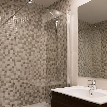 Seahomes Vacations - Seafront Fenals & Pkg Lloret de Mar