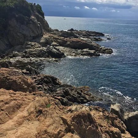 Seahomes Vacations - Seafront Fenals & Pkg Lloret de Mar