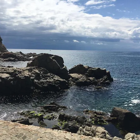 Apartamento Seahomes Vacations - Seafront Fenals & Pkg Lloret de Mar