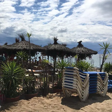 Seahomes Vacations - Seafront Fenals & Pkg Appartement Lloret de Mar