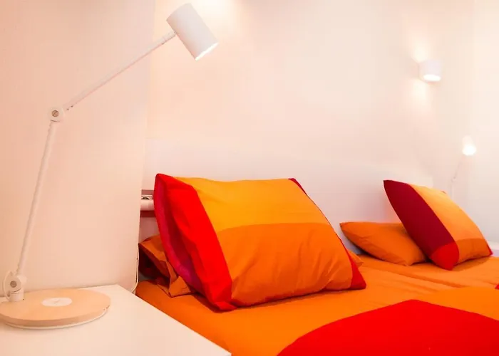Seahomes Vacations - Seafront Fenals & Pkg Διαμέρισμα